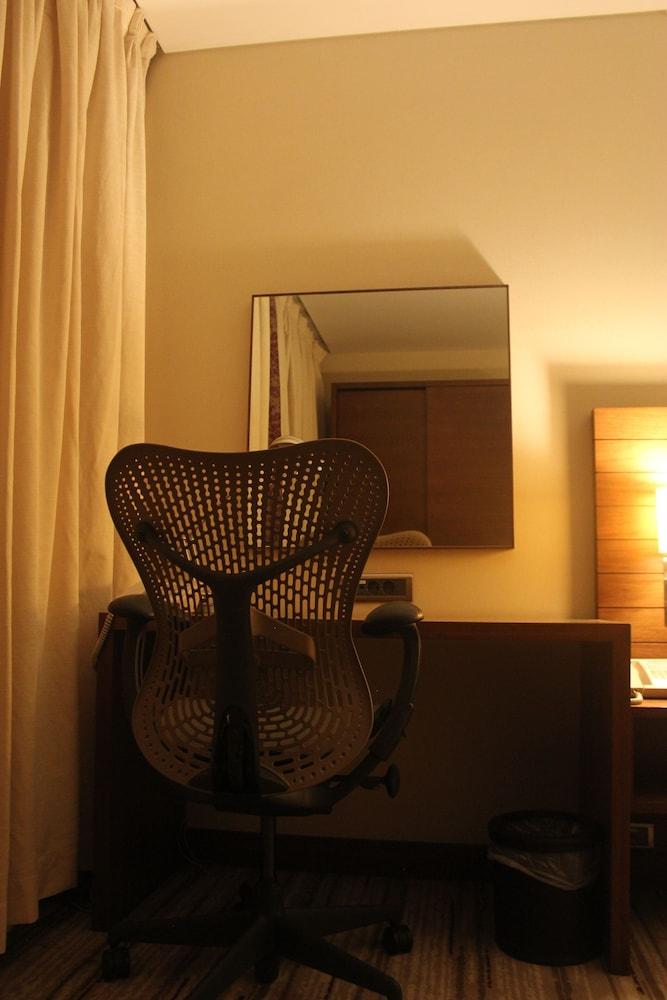 Hilton Garden Inn Кютахия Екстериор снимка