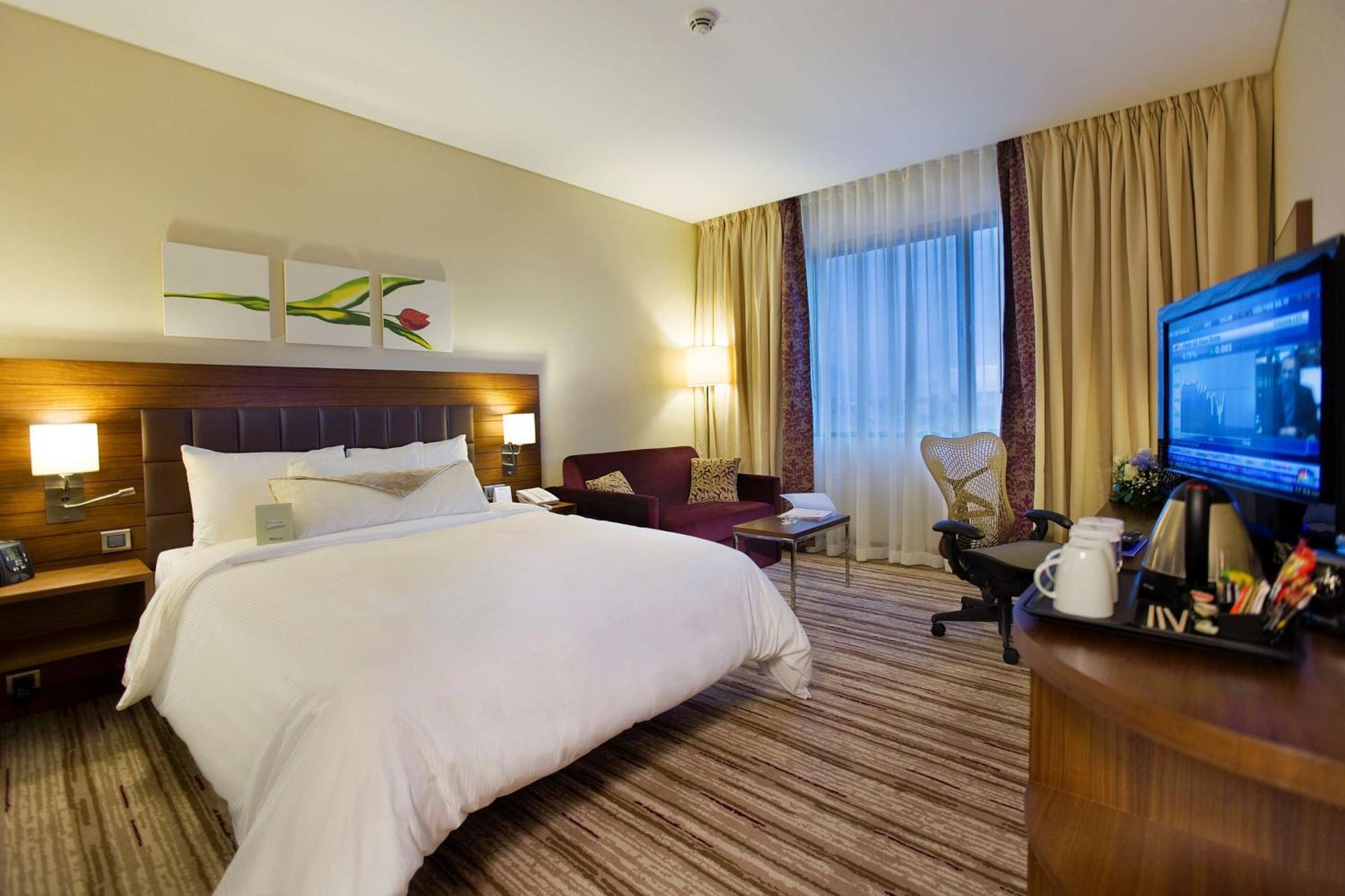 Hilton Garden Inn Кютахия Екстериор снимка