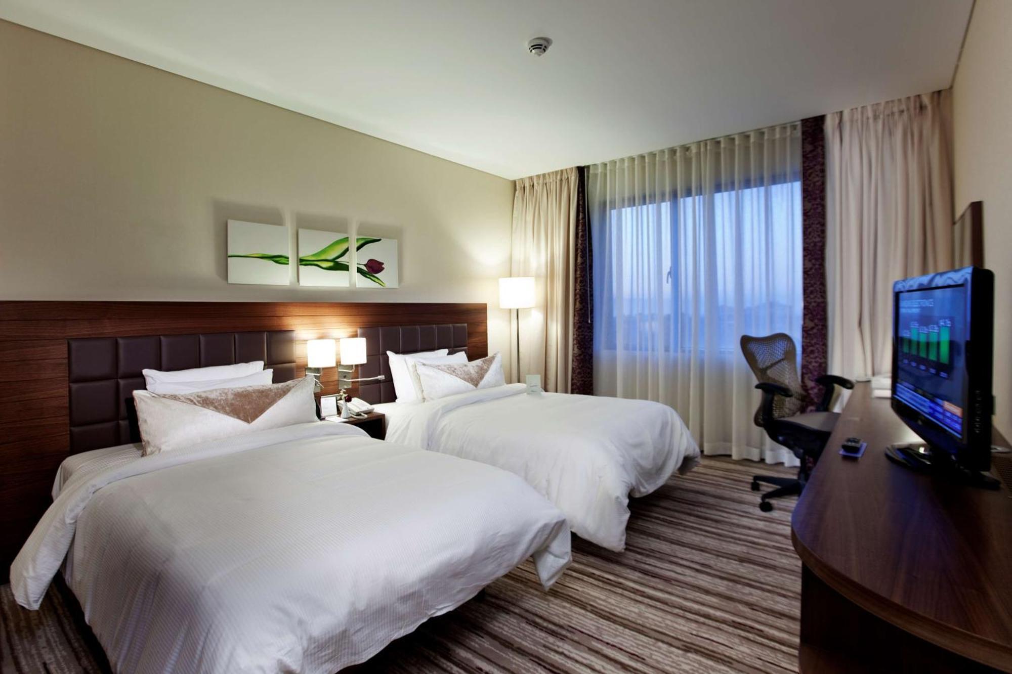 Hilton Garden Inn Кютахия Екстериор снимка