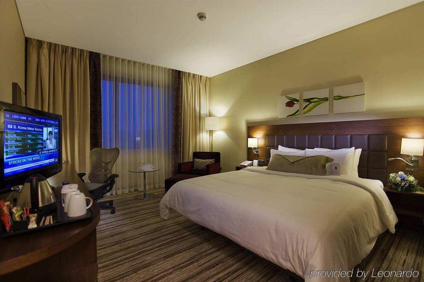 Hilton Garden Inn Кютахия Стая снимка